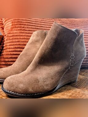 Women's Brown Suede Wedge Ankle Boot